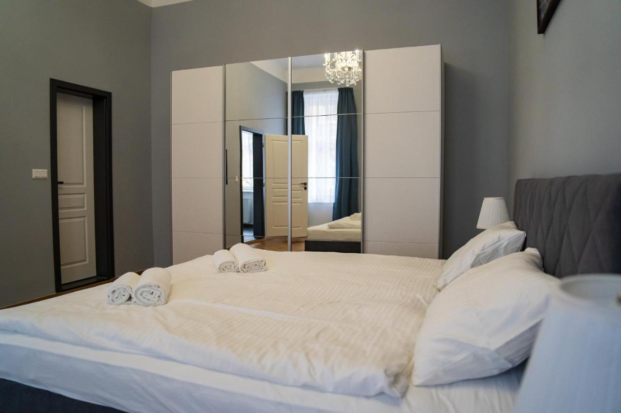 Top Class Apartments In Carlsbad Bulharska Street 카를로비바리 외부 사진